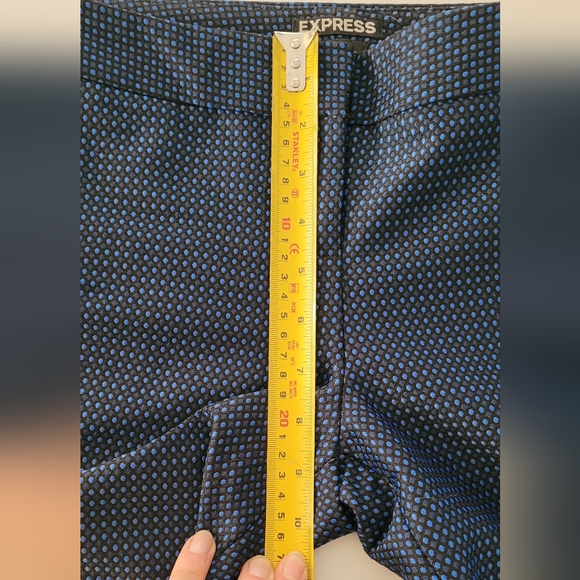 Express. Columnists pants. Size 2R - Picture 4 of 7